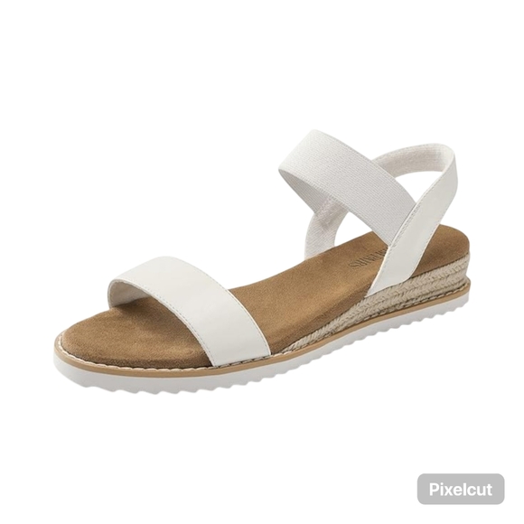 NWOT Dream Pairs White Sandals with Ankle Strap Size 9 - Picture 2 of 8